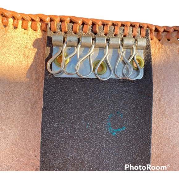 Vintage hand tooled leather key holder - Picture 4 of 5